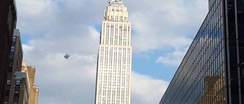 ufo-empire-state-building-new-york-2