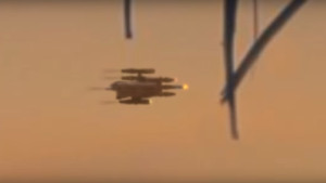 Különös videó az 51-es körzetből: ufót, vagy kémrepülőt teszteltek?