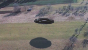 Helikopterrel cserkészték be a föld felett portyázó repülő csészealjat