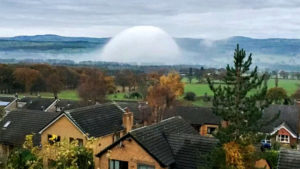 Hatalmas álcázott UFO landolt Észak-Walesben?