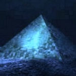Rejtélyes piramisokra bukkantak a tengerfenéken a Bahamák közelében