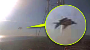 Száguldó UFO-t vett fel egy alaszkai reptér időjárási kamerája