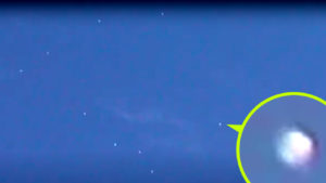 Fehér gömbökből álló UFO-flotta repült át Chile felett