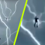 Sokkoló felvétel: Épp a lebegő embert videózták, amikor belécsapott a villám… többször is!