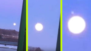 Különös UFO-észlelés: A holdkorongból szállt elő a fénylő objektum…