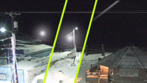Ledöbbentek az alaszkai időjósok: Bizarr fénygömböt fogott a webkamerájuk