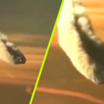 Repülőről videózták az utasok a Föld légkörébe lépő hatalmas UFO-t