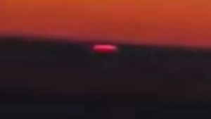 Repülőgépről vettek videóra egy UFO-t Kazahsztán felett
